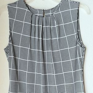 NWT Calvin Klein Black and White Sleevless Blouse